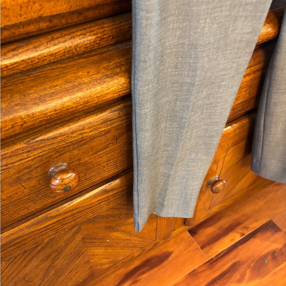 Talbots Hampshire ankle pant. - Picture 4 of 4